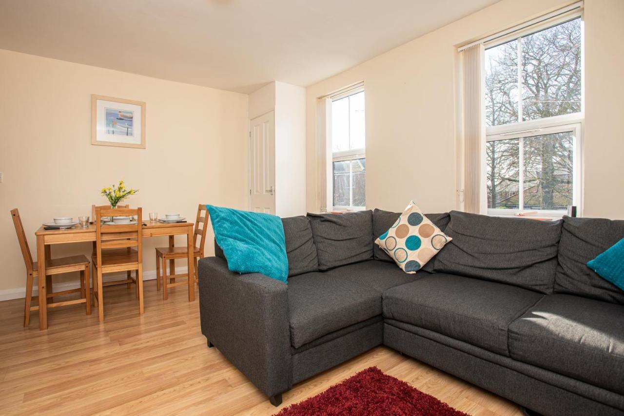 Cowley Spacious Flat With Parking, Oxford Exterior photo